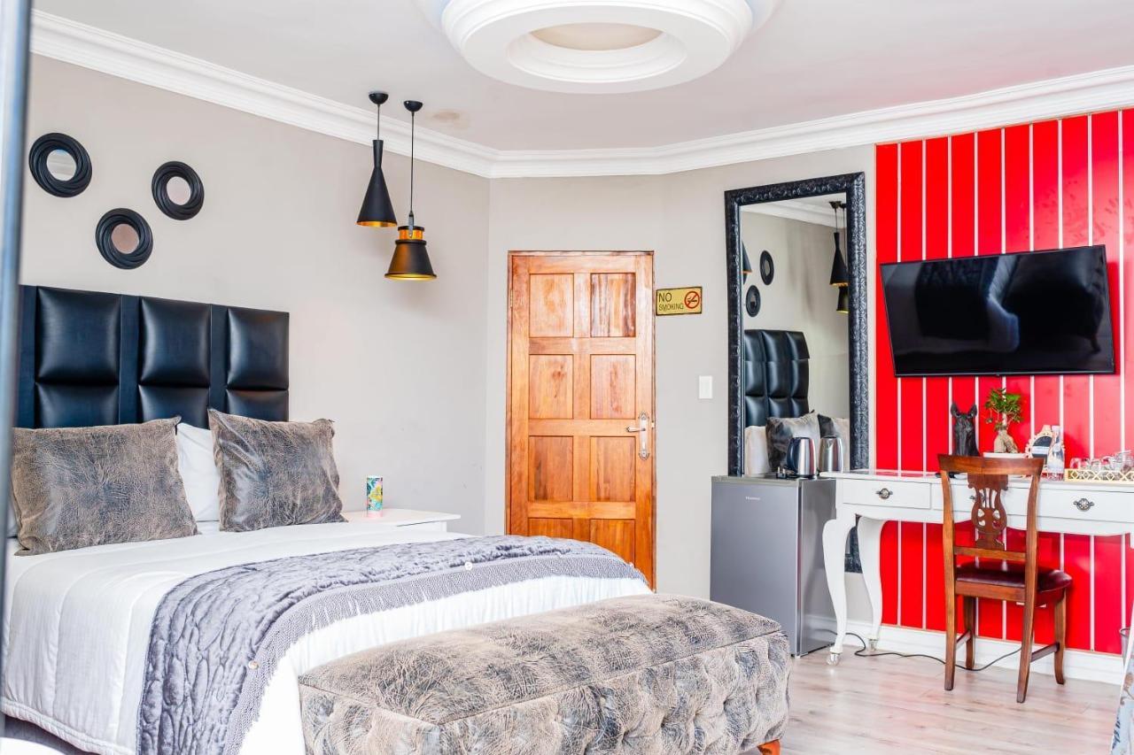 Re-Union Vacations Hotel Hartbeespoort Buitenkant foto