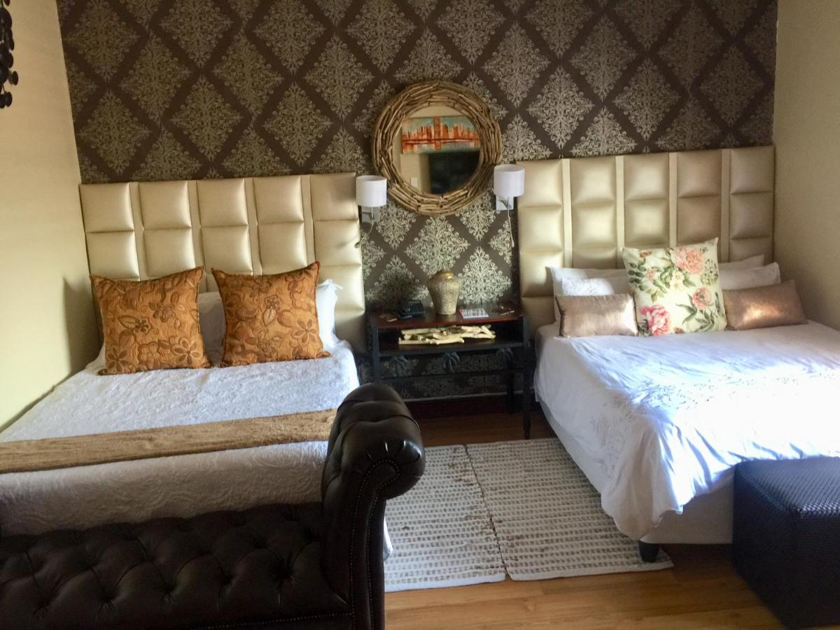 Re-Union Vacations Hotel Hartbeespoort Buitenkant foto